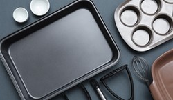 Jakie znaczenie ma kolor blachy do pieczenia? Niewiele osób to wie