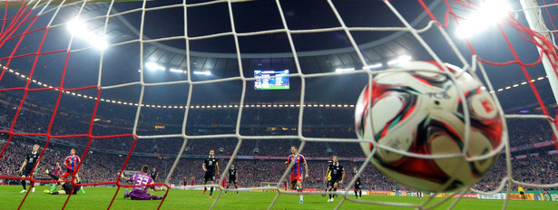 Lewandowski bez gola. Bayern w ćwierćfinale Pucharu Niemiec. WIDEO