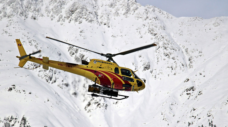 Végül mentőhelikopterrel vitték el a bajba jutott sízőt / Illusztráció: Pixabay