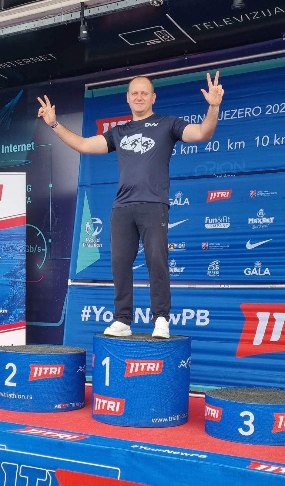 Ivan se takmiči u triatlonima kao plivač u štafeti