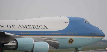 Obama odleciał. Air Force One od środka. FOTO