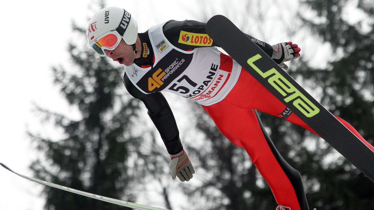 Robert Kranjec zwyciężył w konkursie Pucharu Kontynentalnego rozgrywanym na skoczni normalnej w Villach. Słoweniec prowadził już po pierwszej serii zawodów, w której oddał skok na 102,5 metra, w finale uzyskał 98,5 metra - informuje serwis skijumping.pl.