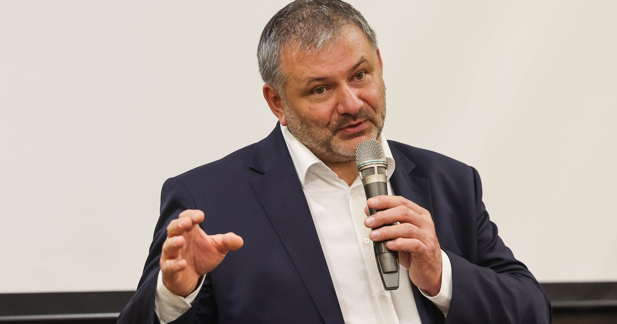 Żurek na tropie. "Wie, iż przed wyborami musi upolować dużego zawodnika"