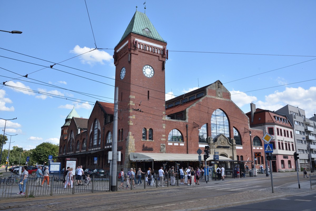 Symbol Wrocławia czekają ogromne zmiany. W grze są trzy warianty