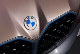 BMW po latach zmienia swoje logo