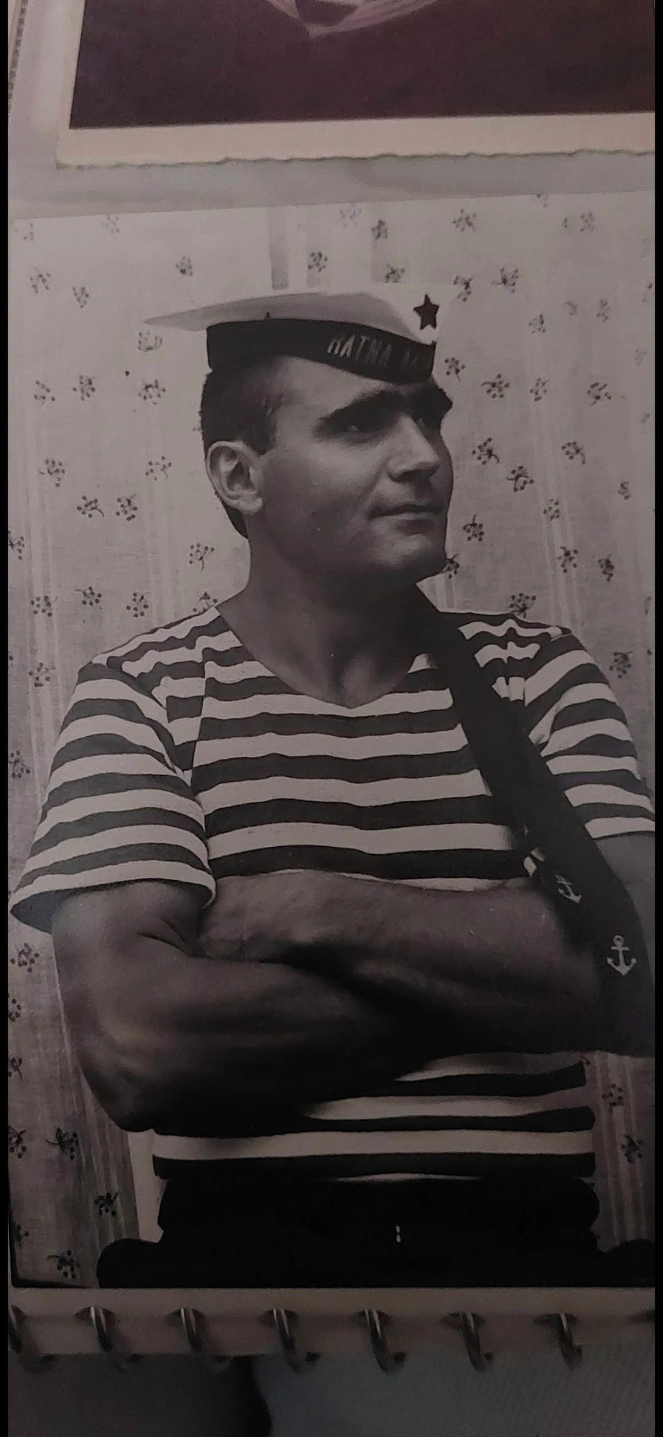 Nenad u uniformi mornarice