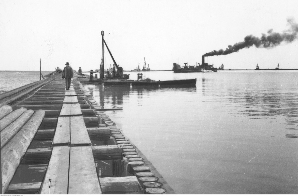 Budowa portu rybackiego we Władysławowie, 1936 r.