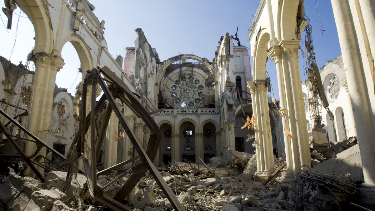 Hotel Villa St Louis w Port-au-Prince będzie pierwszym hotelem odbudowanym po tragicznym trzęsieniu ziemi, jakie w styczniu nawiedziło Haiti. Do użytku zostanie oddany na początku 2012 roku.