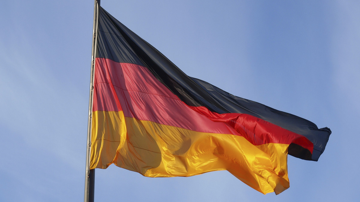 Za sprawą rekordowej imigracji liczba ludności Niemiec wyniosła w 2015 roku 82,2 mln osób, czyli o 1,2 proc. więcej niż w roku poprzednim – poinformował Federalny Urząd Statystyczny. To największy jednorazowy wzrost od zjednoczenia Niemiec w 1990 r.
