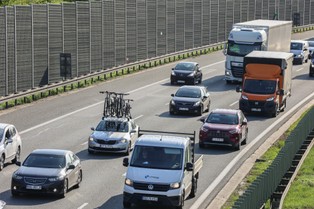 Masz stary samochód? Od 1 stycznia 2026 roku do tego miasta w Polsce nie wjedziesz nim za darmo