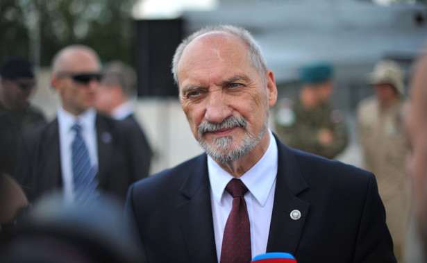 Macierewicz: Jest przełom w rozmowach z producentem zestawów Patriot