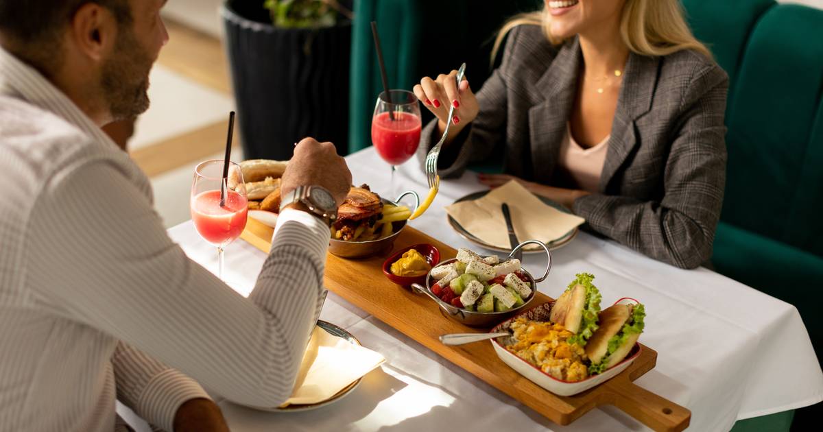 Po tym poznasz, iż spotykasz się z narcyzem. Zrób mu taki test w restauracji