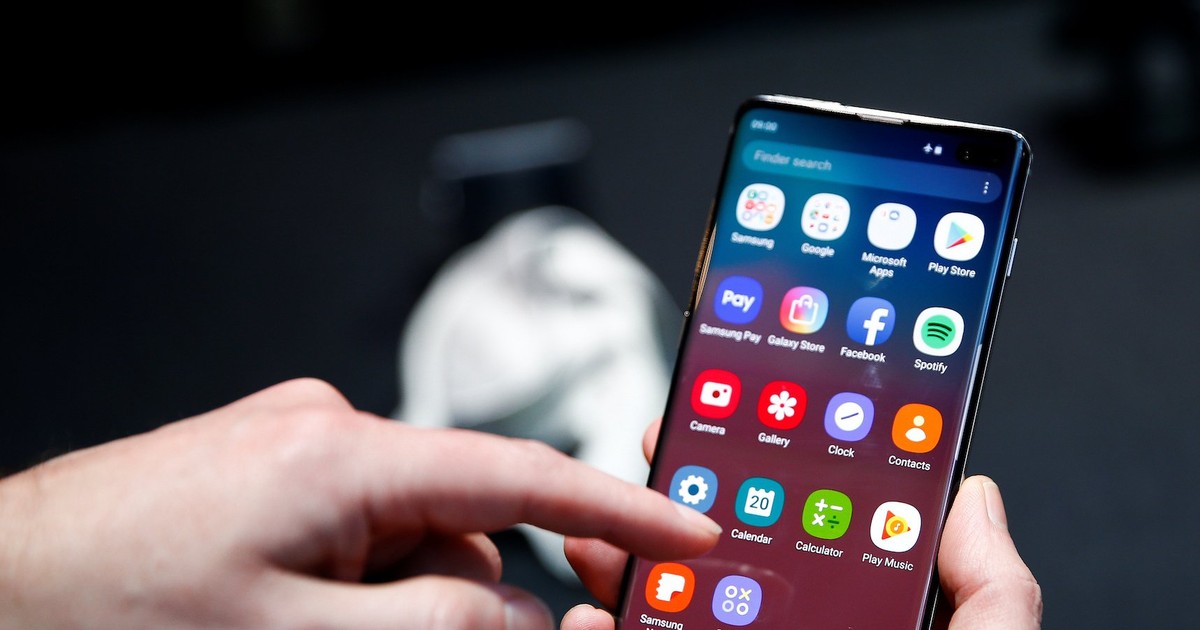 How to do split-screen multitasking on a Samsung Galaxy S10, using two ...