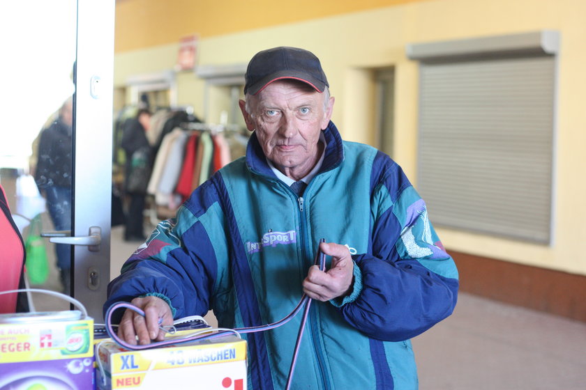 Zygmunt Sypniewski ma 65 lat i niską emeryturę. Nie musi płacić abonamentu