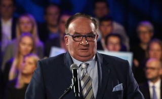 Saryusz-Wolski: Tusk 'jątrzy' i wychodzi z roli szefa Rady Europejskiej