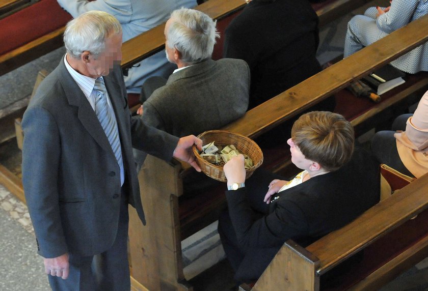 Beata Szydło z mężem na mszy