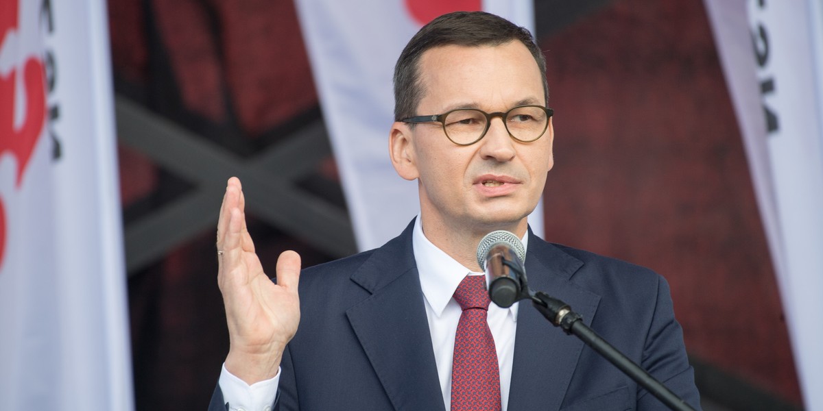 Minister finansów Tadeusz Kościński wielokrotnie ostatnio zapowiadał: nie będzie nowych podatków ani ich podwyżek. I rzeczywiście: stawki się nie zmienią. Ale w wielu przypadkach przedsiębiorcy zapłacą więcej - pisze "Rz".