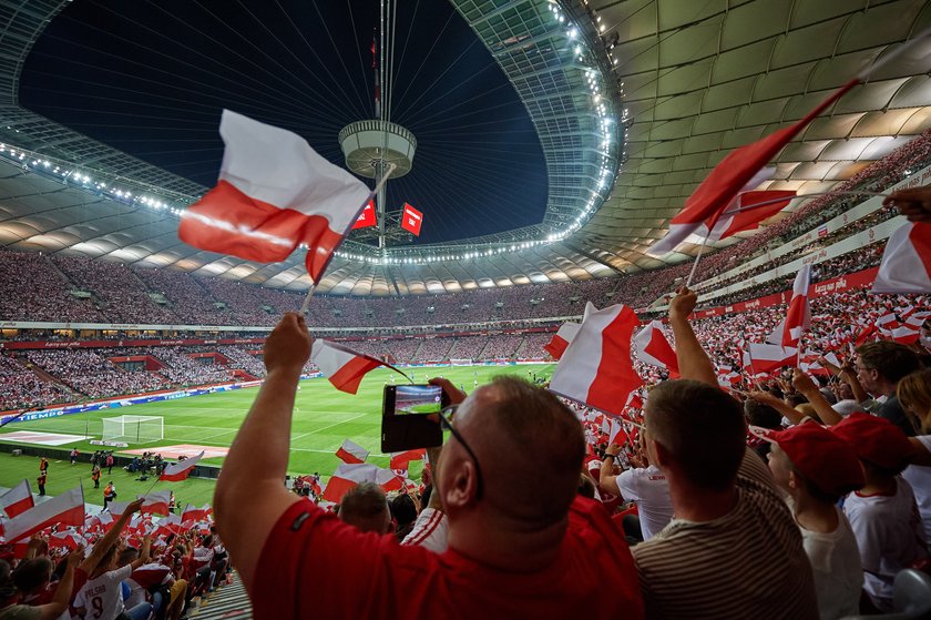 Maciej Stuhr o polskich kibicach podczas meczu Polska-Anglia. "Wyjdziemy z Unii Europejskiej"