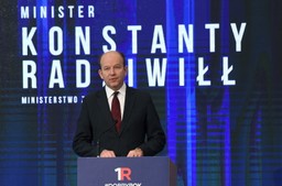 Radziwiłł: Leki dla seniorów i dostęp do POZ dla wszystkich