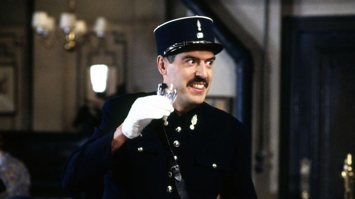 Kako danas izgleda policajac iz serije "Alo alo" Noizz