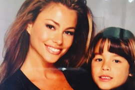 Sin Sofije Vergare IZRASTAO U ŽIVOG KENA: Rodila ga sa 19, ime dala po NARKOMANU I DILERU iz kultnog filma, a njegov izgled danas dokaz je da JABUKA NE PADA ISPOD KRUŠKE