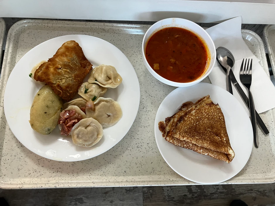 Na meniju je i ukrajinski boršč