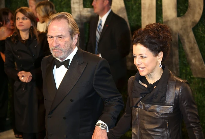 Tomi Li Džouns sa suprugom Daun 