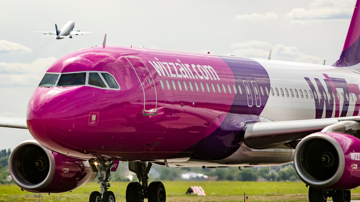 Wizz Air ma problem z trzema samolotami. Utknęły w Ukrainie
