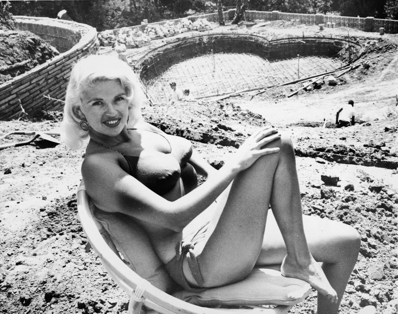 Jayne Mansfield w bikini, lata 50.