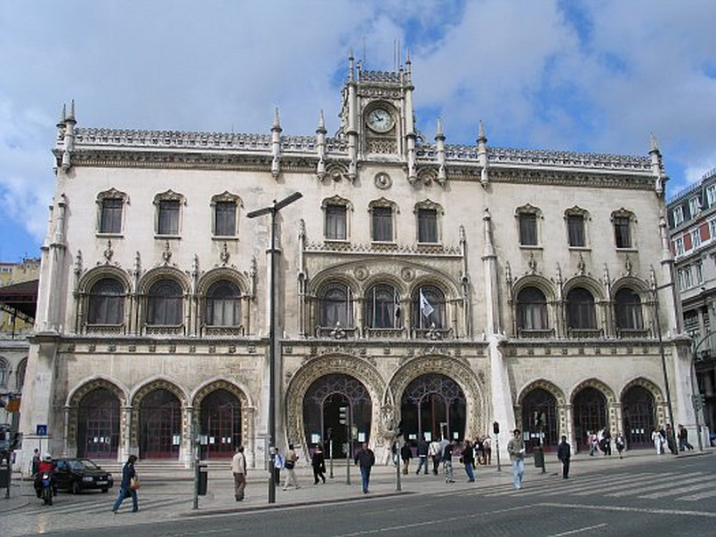 Stacja kolejowa Rossio w Lizbonie