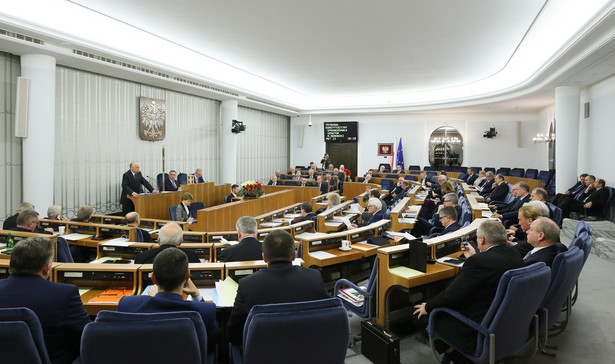 Posiedzenia Senatu, 23 bm. W Senacie trwa dyskusja na temat nowelizacji ustawy o Trybunale Konstytucyjnym.