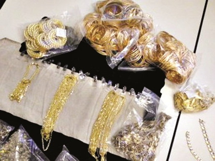 Novac koji je nađen kod Slaviše D. i nakit i satovi iz stana privremeno su oduzeti