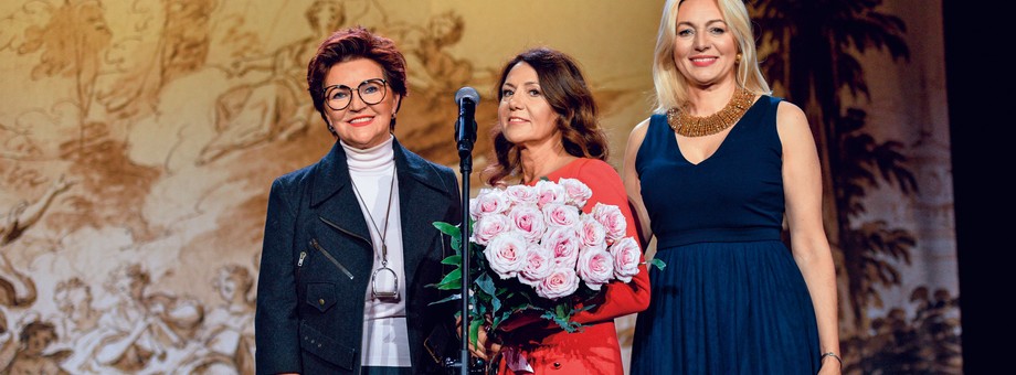 Od lewej: była pierwsza dama Jolanta Kwaśniewska, Ela Raczkowska, dyrektorka zarządzająca Vital Voices, Aleksandra Gren, prezeska rady Fundacji Vital Voices Poland.