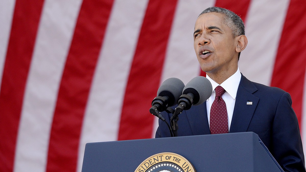 Prezydent Barack Obama w czasie obchodów Dnia Pamięci Narodowej złożył hołd Amerykanom poległym w walce; zaapelował do współobywateli, "by nigdy nie ustali w wysiłkach, aby w pełni im się odwdzięczyć".