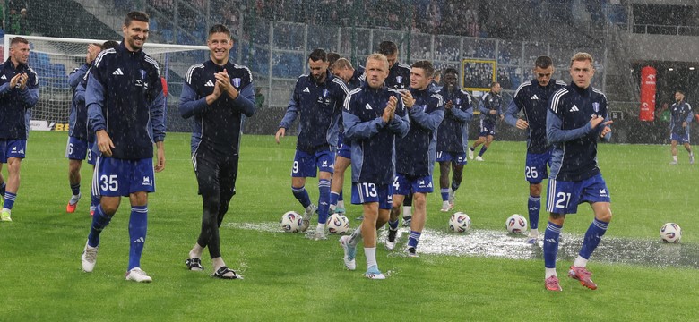 Wisła i Cracovia mogły zagrać w piłkę wodną. Mecz w Płocku odwołany