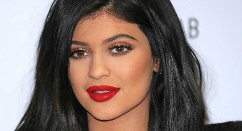 Kylie Jenner is a fan of the boob contouring trend