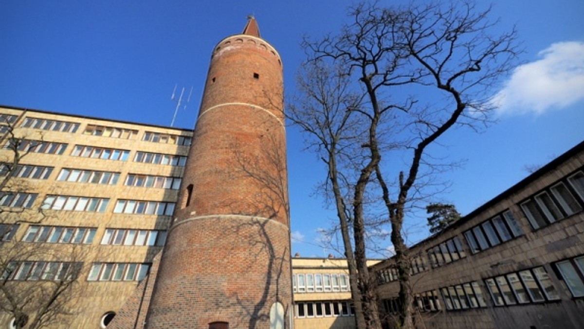 Osiem tysięcy osób odwiedziło od czerwca wyremontowaną Wieżę Piastowską. To więcej niż się spodziewano. Największym zainteresowaniem cieszą się bilety grupowe, tych sprzedano ponad 2100, z Karty Rodziny skorzystało 455 osób.