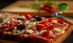 Pizza na chlebie tostowym – gotowa w kilka minut