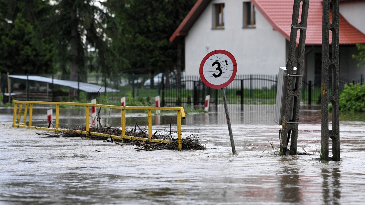 Podkarpackie. Interwencje straży pożarnej w związku z podtopieniami