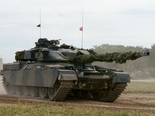 Czołg Chieftain na pokazie w Bovington Tank Museum