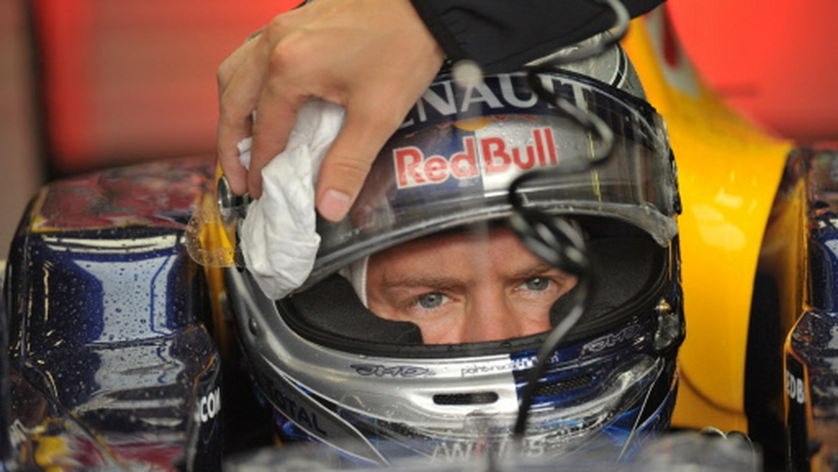Mistrz świata Formuły 1, Sebastian Vettel ma nadzieję, że Rubens Barrichello w sezonie 2012 nadal będzie się ścigał. 39- letni weteran zgromadził pomad 5 milionów dolarów gotówki jako wkład sponsorski dla teamu, jeśli tylko Williams przedłuży z nim umowę.