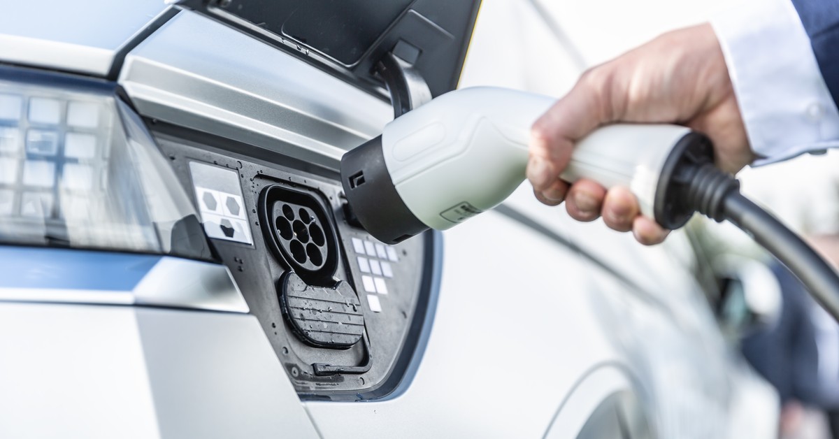 Lider elektromobilności jest jeden. Tam prawie wszystkie nowe auta to elektryki