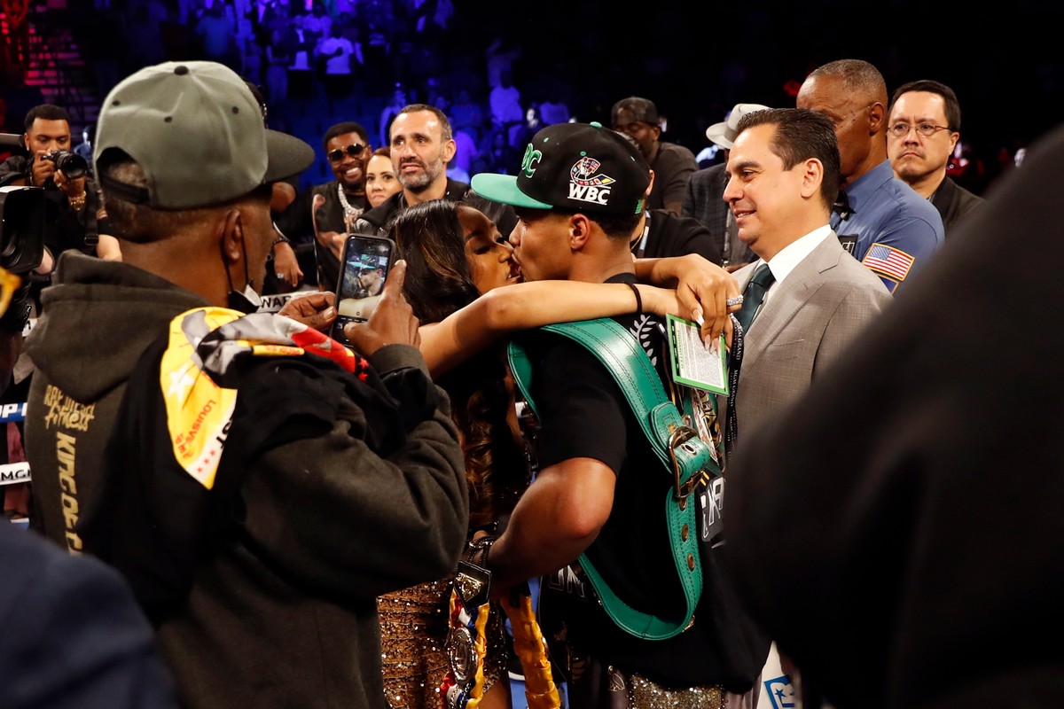 Shakur Stevenson i Young Lyric
