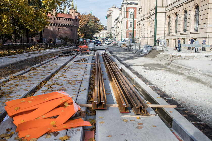 Autobusy i tramwaje nie kursują ul. Długą 