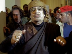 Siły Kadafiego ostrzeliwują Misratę