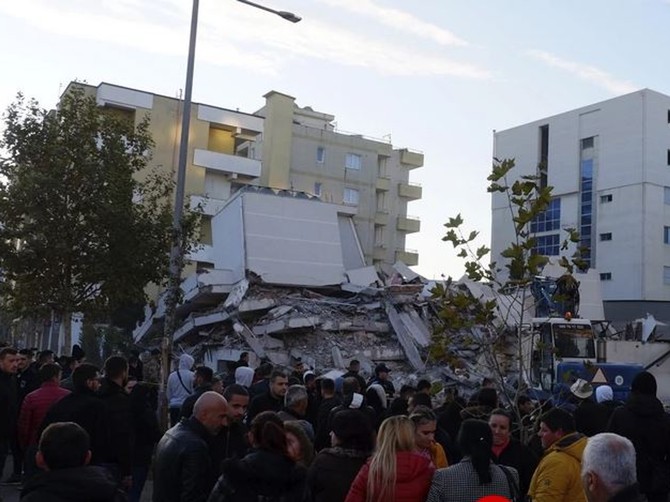 Tirana jutro nakon zemljotresa 