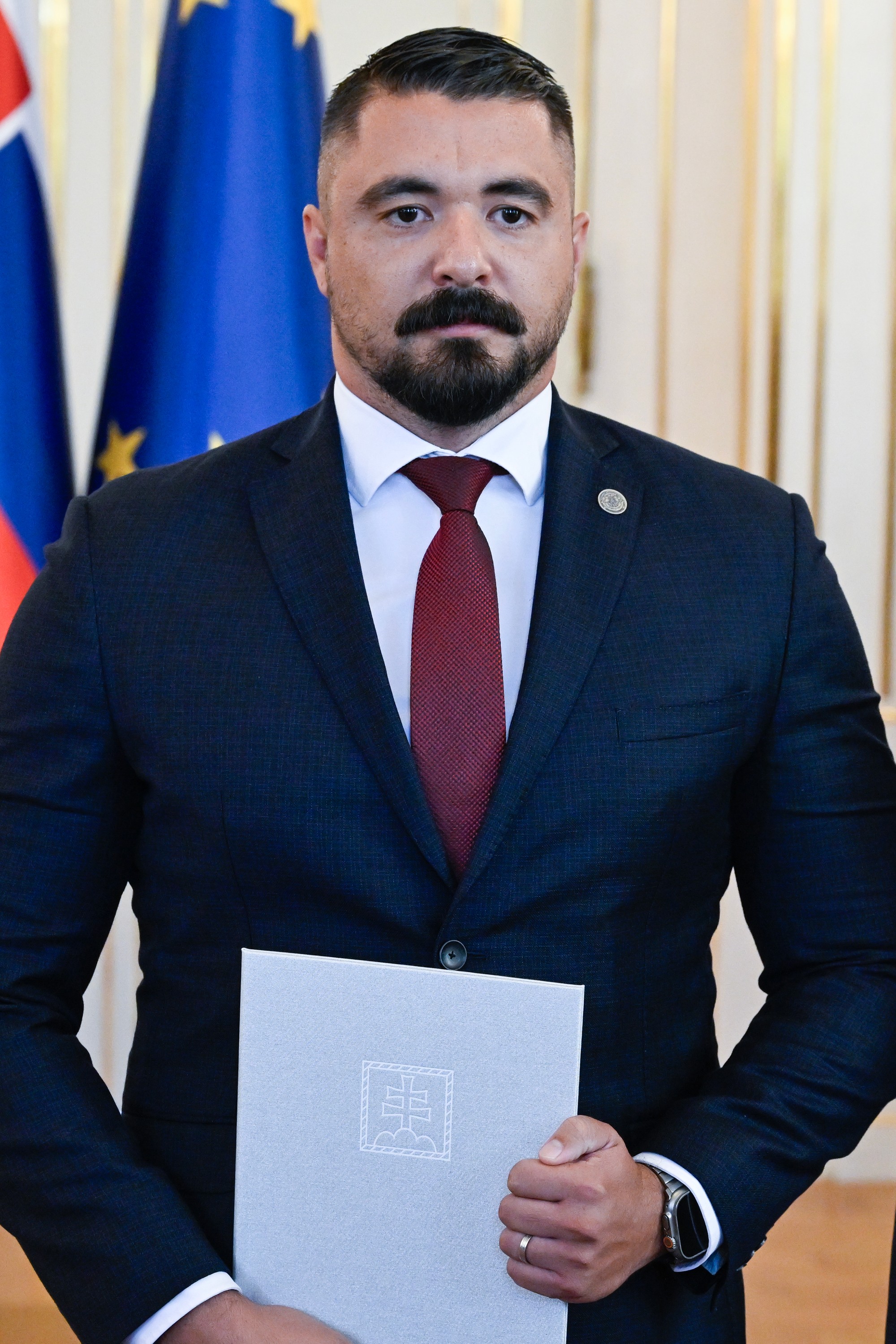 Prezident Peter Pellegrini vymenoval na post nového riaditeľa SIS Pavla Gašpara.