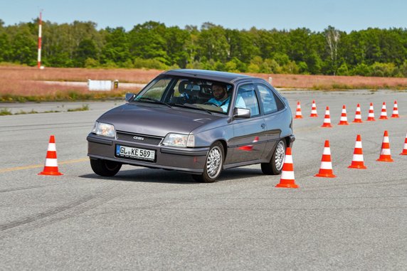 Kadett GSI kontra Golf II GTI 16V - dwa pomysły na szybkie auto