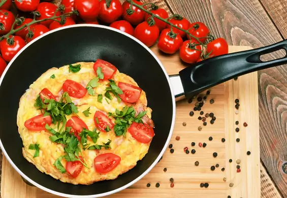 Jak zrobić pyszne śniadanie - czyli jajecznica z pomidorami