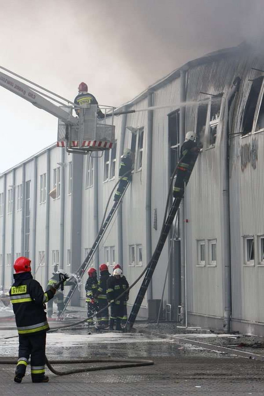 Wielki pożar w centrum handlowym. Foto